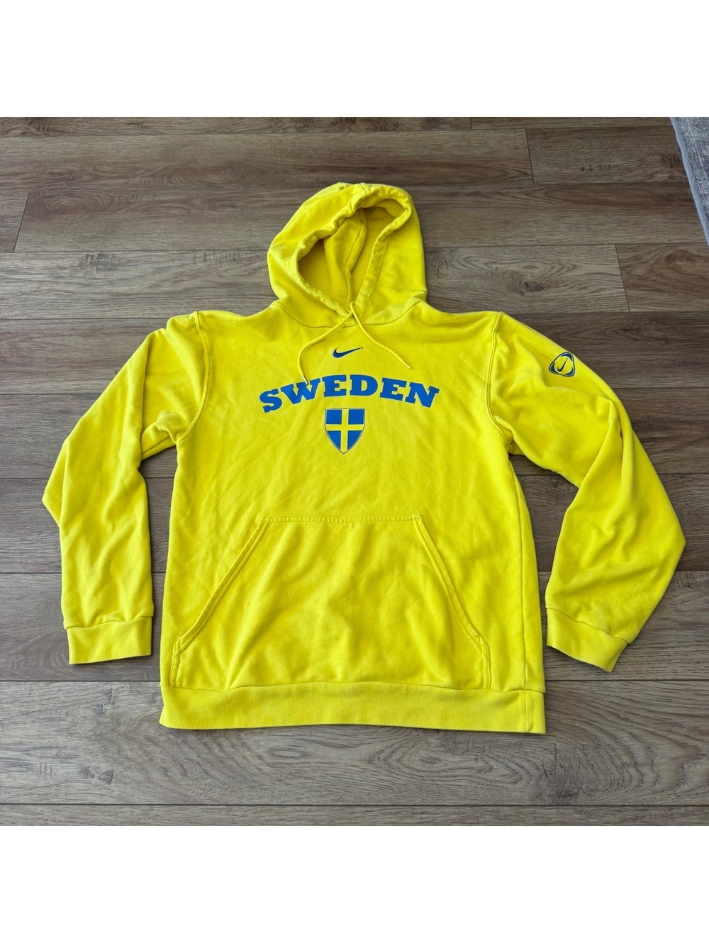 Vtg Y2K Nike Sweden Soccer Pullover Hoodie Yellow Men's M Center Check Swoosh